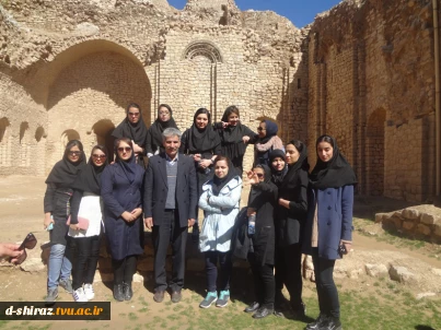 بازدید علمی دانشجویان رشته معماری از قلعه دختر