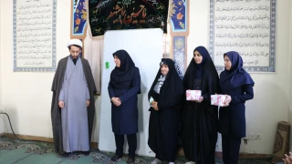 مراسم اهدای جوایز امور فرهنگی به دانشجویان  شرکت کننده در  نماز جماعت دانشکده فنی وحرفه ای دختران الزهرا شیراز