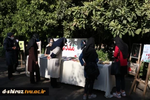 گزارش تصویری از نمایشگاه کتاب دفاع مقدس دانشکده فنی دختران الزهرا شیراز 2
