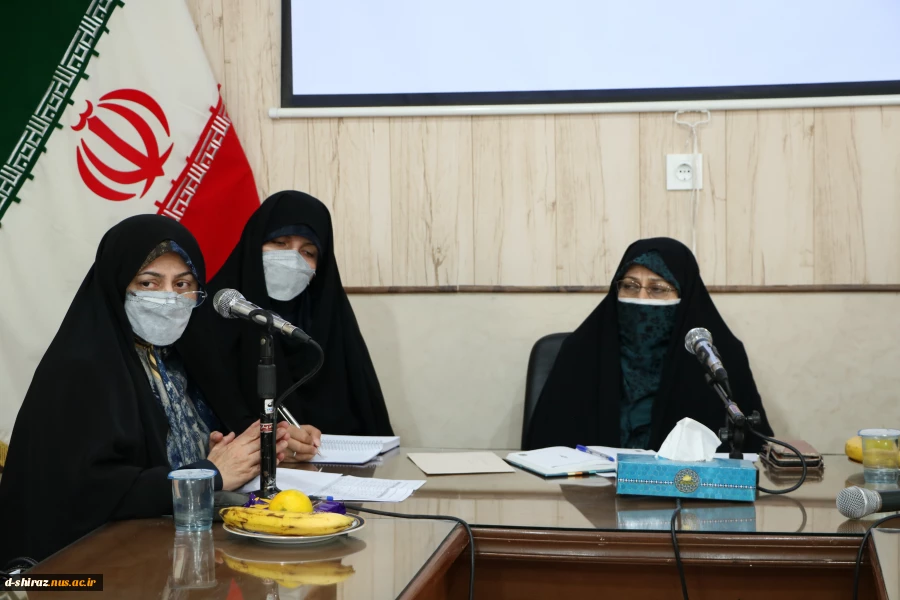 دیدارسرکار خانم دکترانسیه خزعلی معاون رئیس جمهور در امور زنان و خانواده در دانشکده فنی و حرفه ای دختران شیرازبا بانوان فرهیخته و نخبگان استان فارس 2