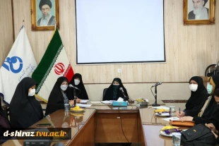 دیدارسرکار خانم دکترانسیه خزعلی معاون رئیس جمهور در امور زنان و خانواده در دانشکده فنی و حرفه ای دختران شیرازبا بانوان فرهیخته و نخبگان استان فارس 5
