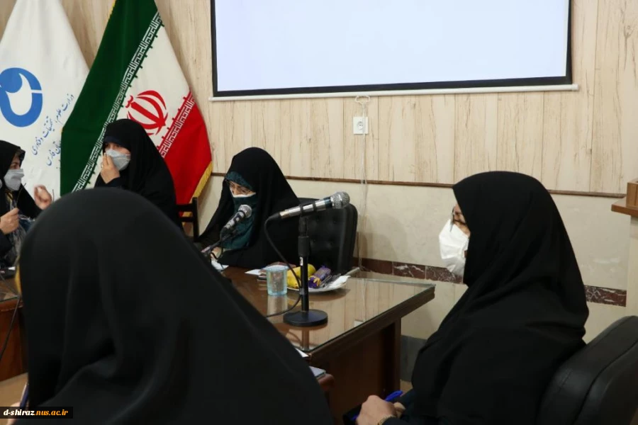 دیدارسرکار خانم دکترانسیه خزعلی معاون رئیس جمهور در امور زنان و خانواده در دانشکده فنی و حرفه ای دختران شیرازبا بانوان فرهیخته و نخبگان استان فارس 6