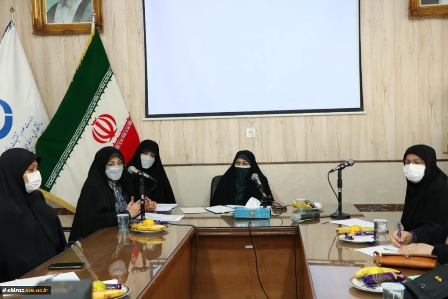دیدارسرکار خانم دکترانسیه خزعلی معاون رئیس جمهور در امور زنان و خانواده در دانشکده فنی و حرفه ای دختران شیرازبا بانوان فرهیخته و نخبگان استان فارس 15